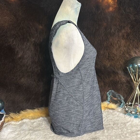 Lululemon top 8 (6012) - Picture 3 of 5